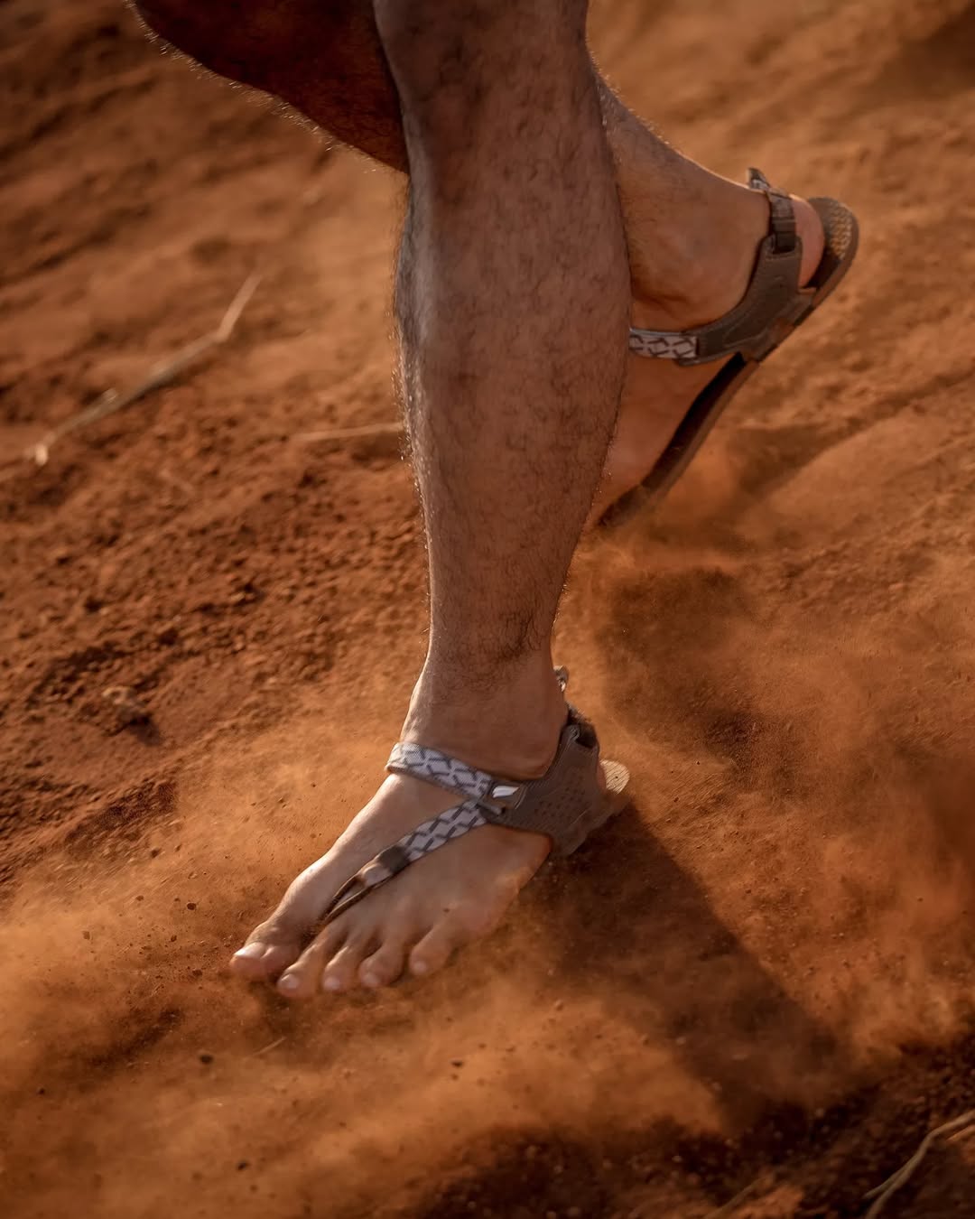 Lakuin Ini Buat Cegah Cedera Saat Berlari Pakai Alas Kaki Minimalis - Pyopp Fledge Barefoot